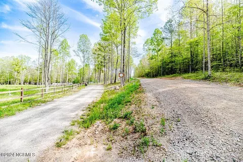 205 Monarch Ln, Cameron, NC 28326 photo 6