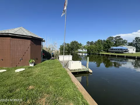 136 Mallard Ln, Grandy, NC 27939