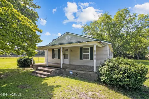 958 Nc 118, Grifton, NC 28530
