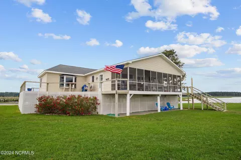 953 Gum Point Rd, Bath, NC 27808