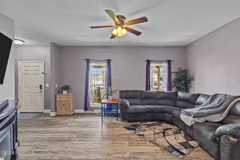 204 Michel Ct, Hubert, NC 28539 photo 6