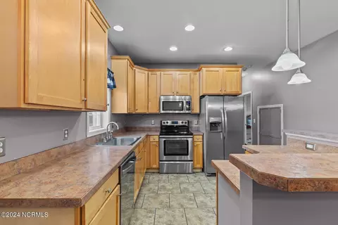 204 Michel Ct, Hubert, NC 28539 photo 11
