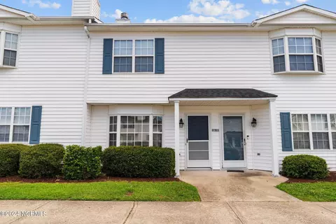 3909 Sterling Pointe Dr #HH7, Winterville, NC 28590