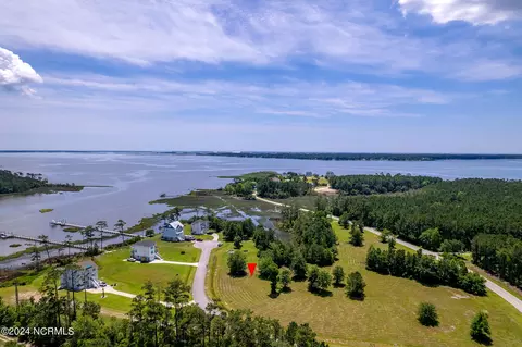 132 Mill Landing Point Rd, Newport, NC 28570