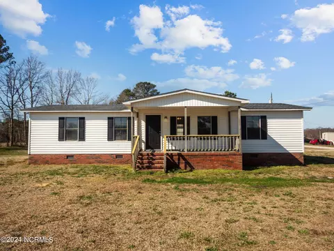 109 Ida Whaley Dr, Beulaville, NC 28518
