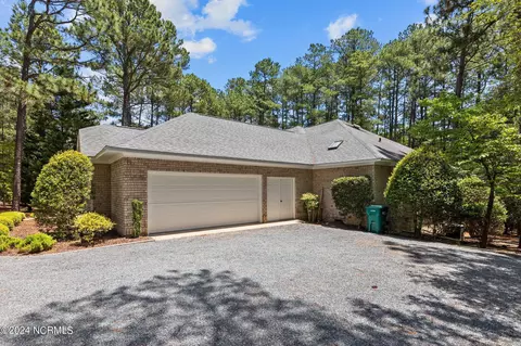 22 Edinburgh Ln, Pinehurst, NC 28374 photo 3