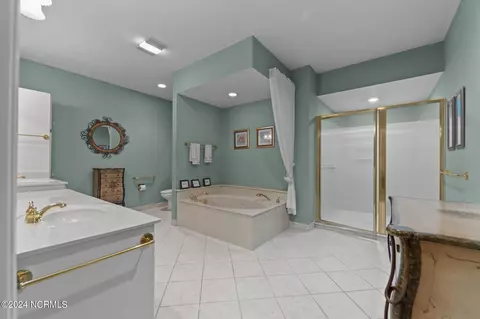 Bath - 27 Northam Ct, Pinehurst, NC 28374 photo 2 of 5