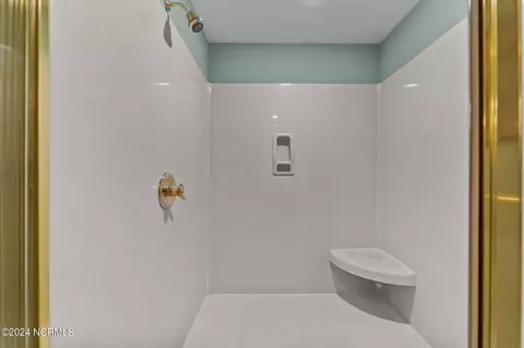 Bath - 27 Northam Ct, Pinehurst, NC 28374 photo 3 of 5