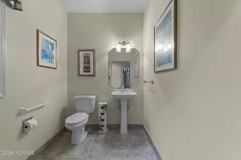 Bath - 27 Northam Ct, Pinehurst, NC 28374 photo 1 of 5