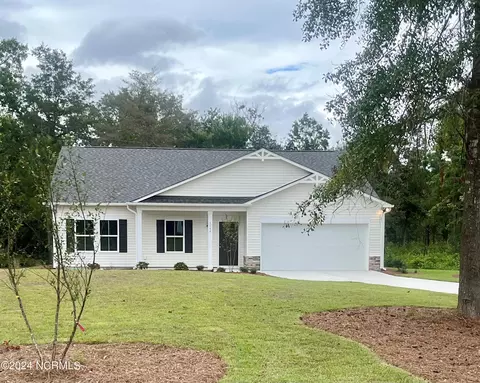 1645 Star Cross Dr SW, Shallotte, NC 28470