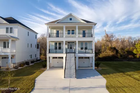 218 Colleton Sq, Newport, NC 28570