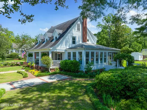 2306 Chestnut St, Wilmington, NC 28405