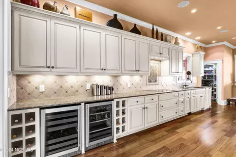 Kitchen - 336 Olde Point Loop, Hampstead, NC 28443 photo 1 of 4
