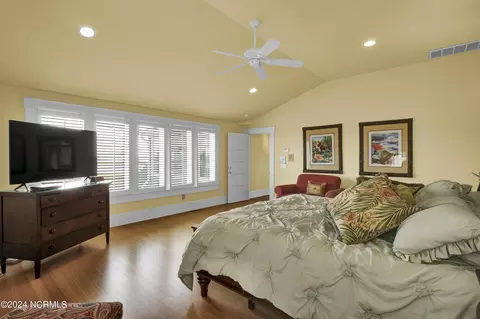 Bedroom - 336 Olde Point Loop, Hampstead, NC 28443 photo 7 of 9