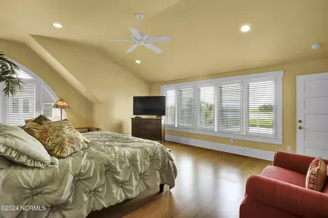 Bedroom - 336 Olde Point Loop, Hampstead, NC 28443 photo 5 of 9