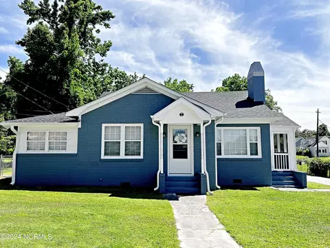 8 Newberry St, Jacksonville, NC 28540