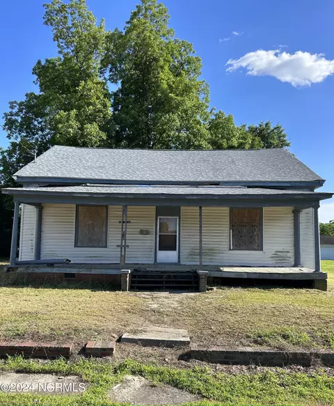 210 E 10th St, Scotland Neck, NC 27874