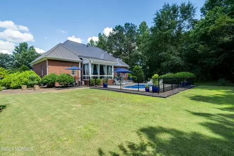 Exterior - 237 October Glory Dr, Wallace, NC 28466 photo 9 of 12