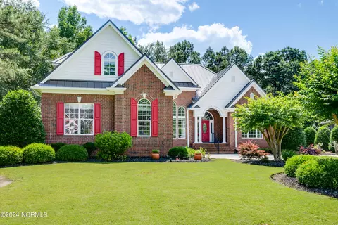 237 October Glory Dr, Wallace, NC 28466