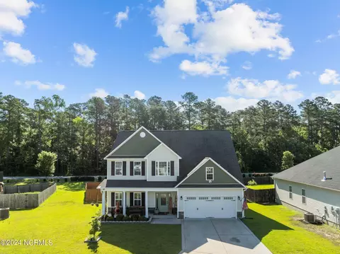 1204 Skipjack Ct, New Bern, NC 28562