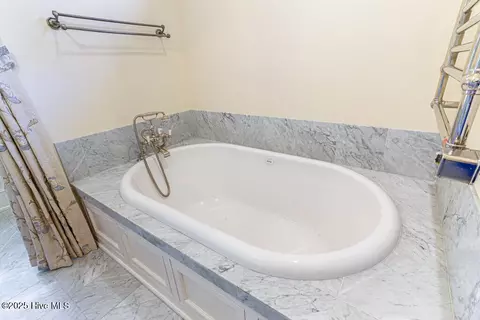 Bath - 70 Cypress Point Dr, Pinehurst, NC 28374 photo 5 of 15