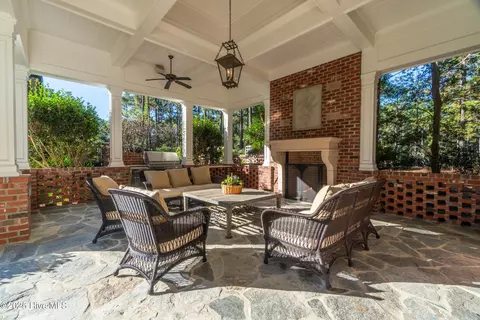 Exterior - 70 Cypress Point Dr, Pinehurst, NC 28374 photo 23 of 48