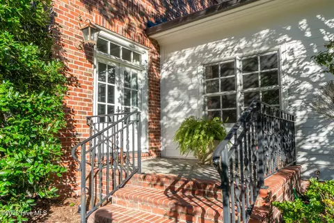 Exterior - 70 Cypress Point Dr, Pinehurst, NC 28374 photo 35 of 48