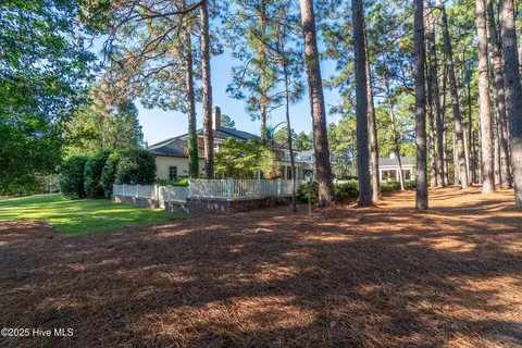 Exterior - 70 Cypress Point Dr, Pinehurst, NC 28374 photo 32 of 48
