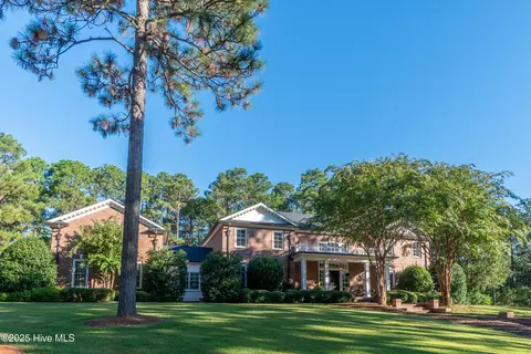 Exterior - 70 Cypress Point Dr, Pinehurst, NC 28374 photo 39 of 48