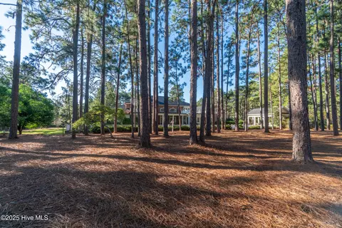 Exterior - 70 Cypress Point Dr, Pinehurst, NC 28374 photo 31 of 48