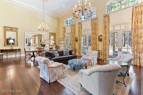 Living - 70 Cypress Point Dr, Pinehurst, NC 28374 photo 4 of 8