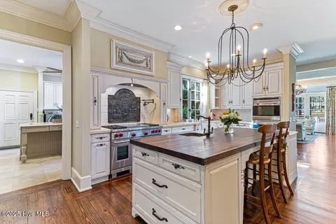 Kitchen - 70 Cypress Point Dr, Pinehurst, NC 28374 photo 6 of 6
