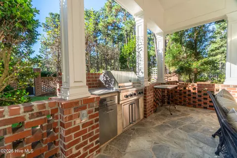 Exterior - 70 Cypress Point Dr, Pinehurst, NC 28374 photo 21 of 48