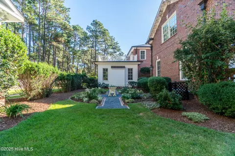 Exterior - 70 Cypress Point Dr, Pinehurst, NC 28374 photo 25 of 48