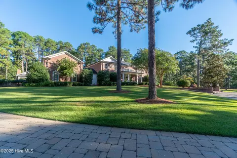 Exterior - 70 Cypress Point Dr, Pinehurst, NC 28374 photo 38 of 48