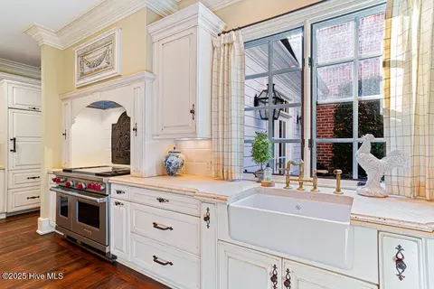 Kitchen - 70 Cypress Point Dr, Pinehurst, NC 28374 photo 2 of 6