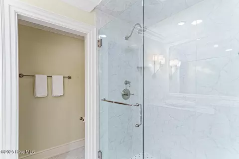 Bath - 70 Cypress Point Dr, Pinehurst, NC 28374 photo 10 of 15