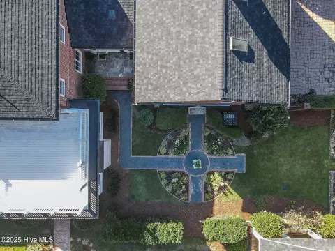 Exterior - 70 Cypress Point Dr, Pinehurst, NC 28374 photo 47 of 48