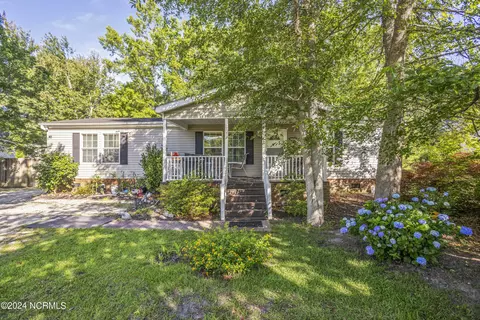 4925 Lakewood Dr SW, Shallotte, NC 28470