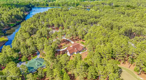 42 Stoneykirk Dr, Pinehurst, NC 28374 photo 2