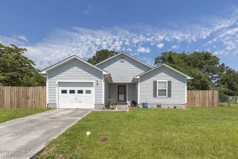 306 Benjamin Ct, Jacksonville, NC 28540
