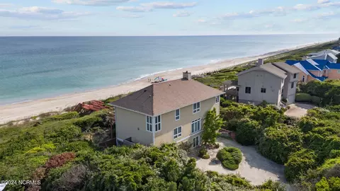 603 Forest Dunes Dr, Pine Knoll Shores, NC 28512