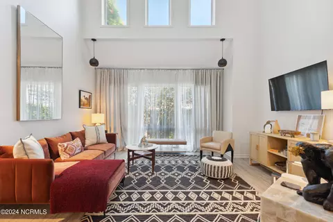 20 S Front St UNIT R3, Wilmington, NC 28401