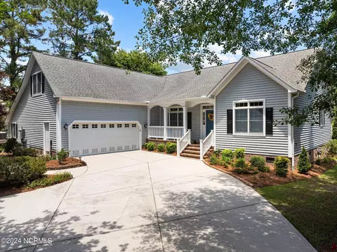 107 Mariners Ct, New Bern, NC 28562
