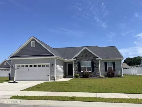 620 Moonstone Ct, Winterville, NC 28590