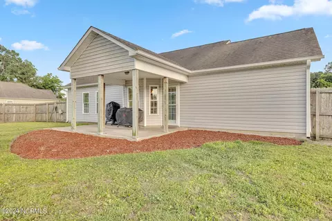 Exterior - 653 Hubert Blvd, Hubert, NC 28539 photo 3 of 3