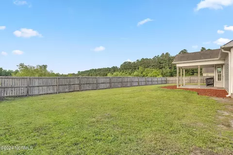 Exterior - 653 Hubert Blvd, Hubert, NC 28539 photo 2 of 3