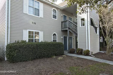 721 Bragg Dr #A, Wilmington, NC 28412