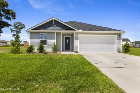 510 Ranchers Ln, Jacksonville, NC 28546