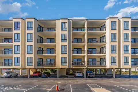 1915 N Ocean Blvd # A-103, North Myrtle Beach, SC 29582